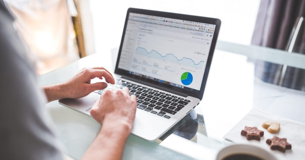 Dashboard de Google Ads para empresas B2B mostrando métricas de campaña 2026